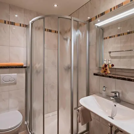 Hotell Landgasthof Zum Saegwirt Eggstätt